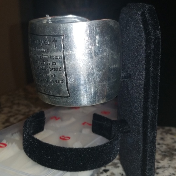 The Lord's Prayer on a silver cuff Bracelet - Picture 4 of 4